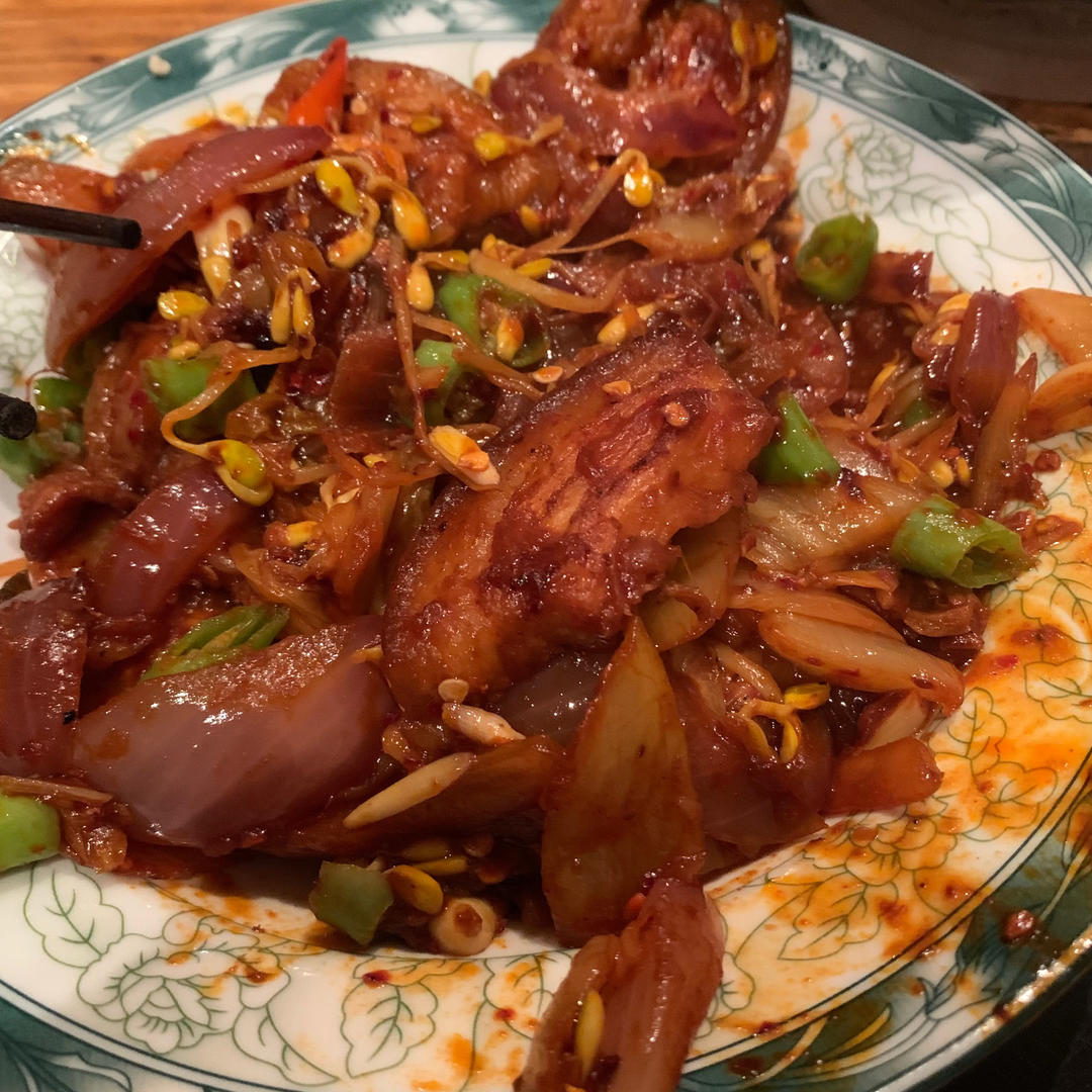 韩剧里的泡菜辣炒五花肉拌饭