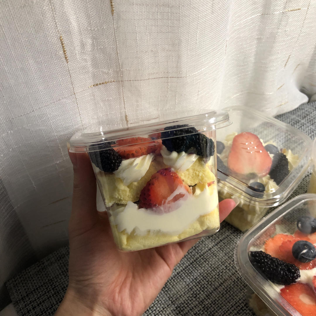 烤箱做蛋糕（戚风蛋糕的做法）