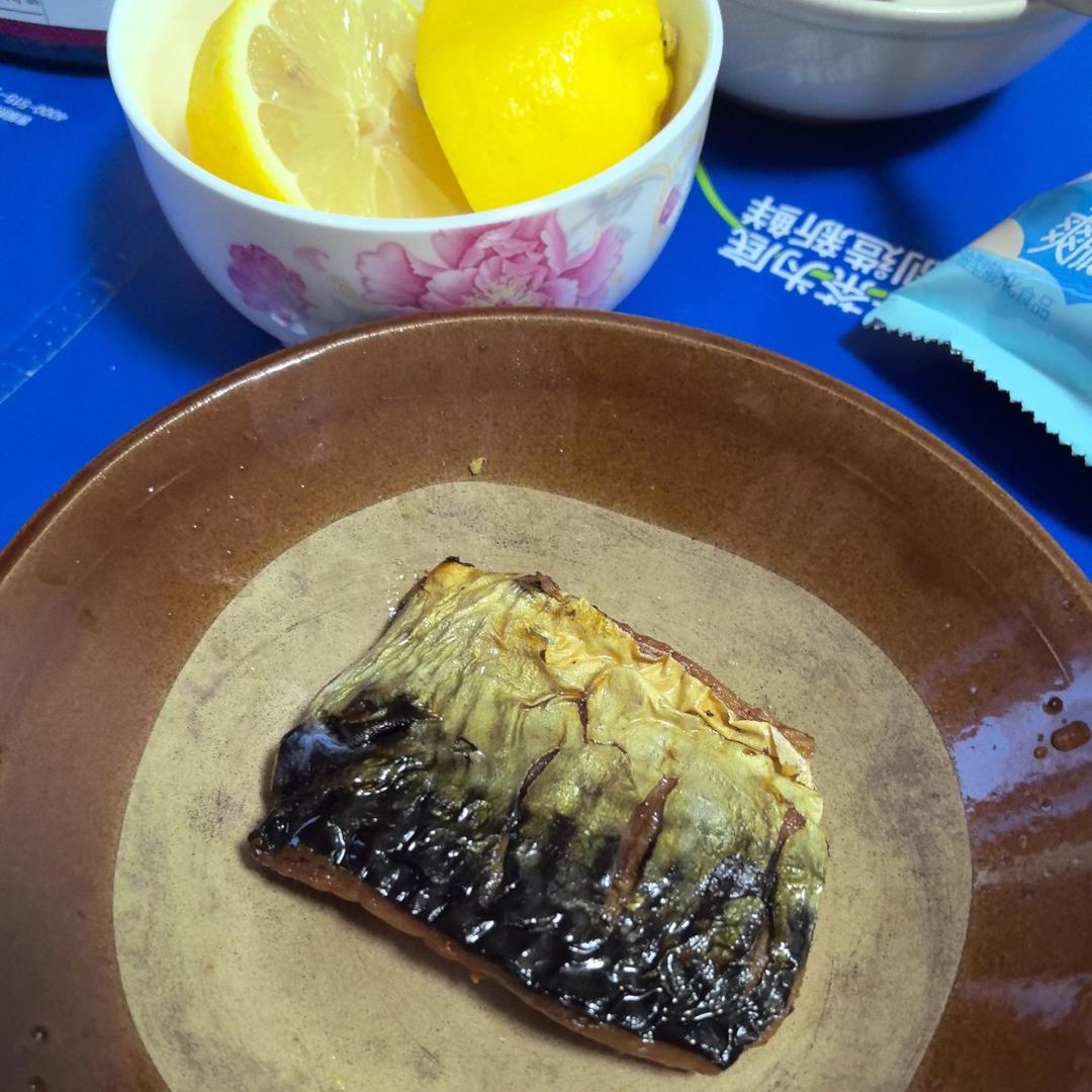 不输日料店的烤青花鱼（空气炸锅版）——无需油减脂