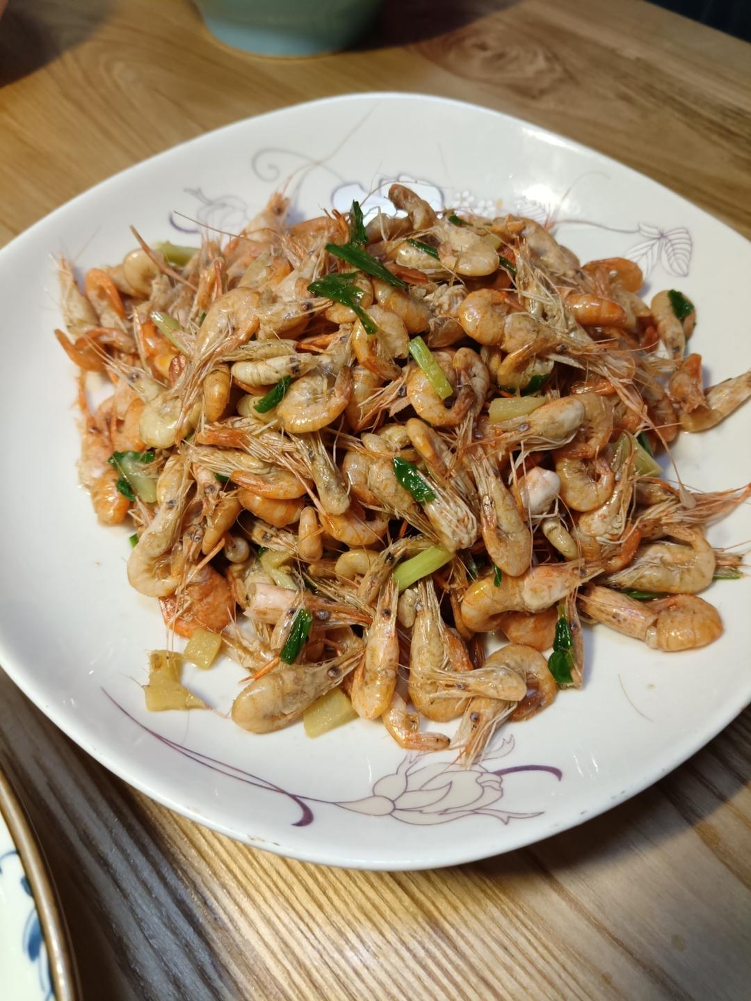 快手版葱爆小河虾