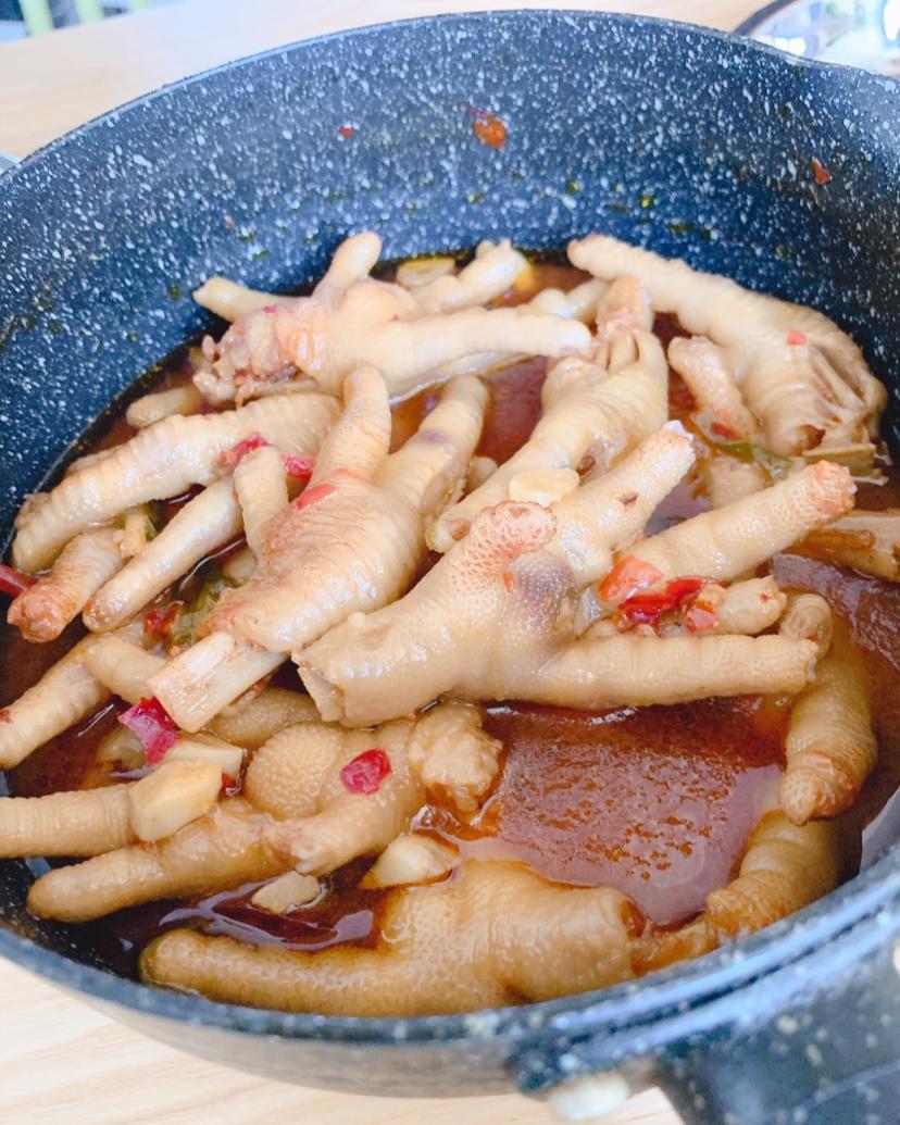超入味的鸡爪煲，吃过就忘不了