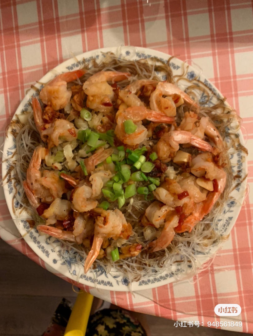 0失败的蒜茸酱粉丝蒸虾🦐🦐🦐（蒜茸酱衍生菜谱）