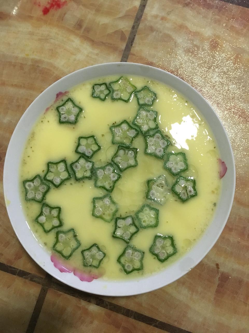 颜值控-做一朵开在碗里的花秋葵蒸水蛋