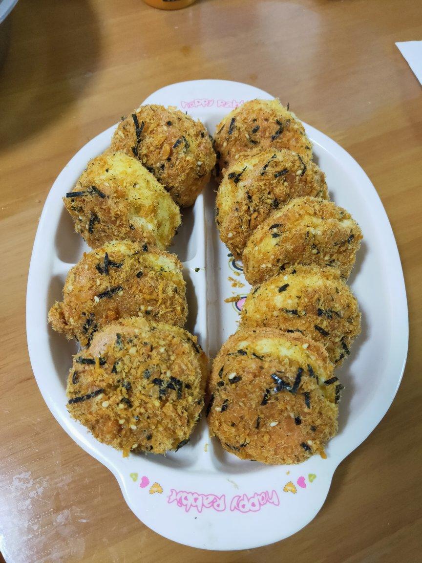 美味海苔肉松小贝