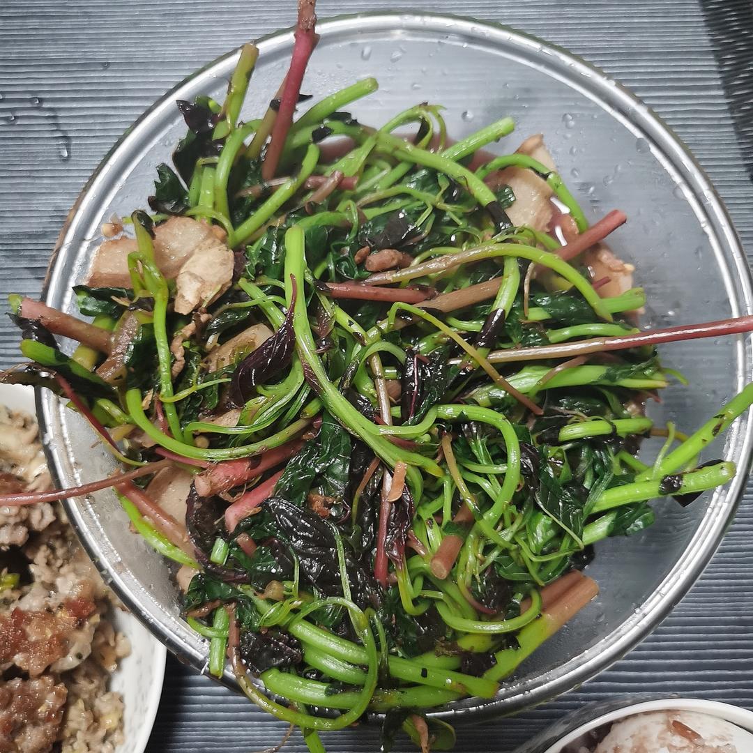 清炒红苋菜