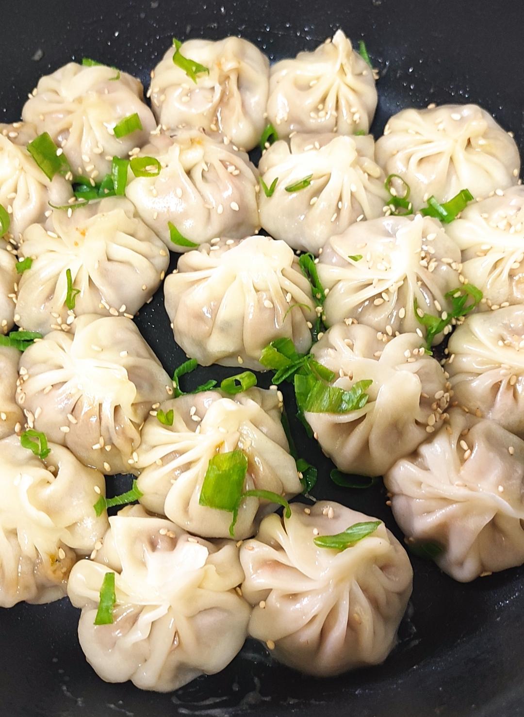 不揉面的--拇指生煎包