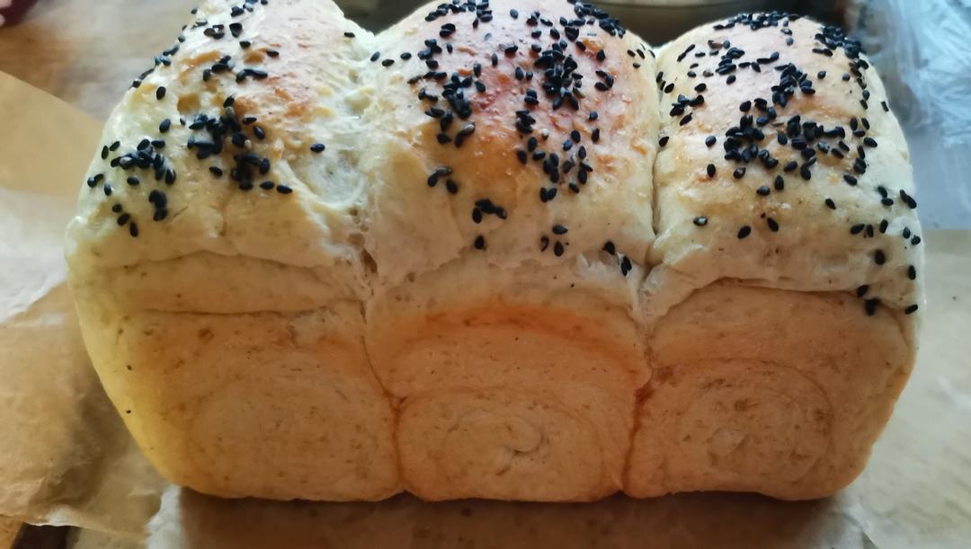 软糯拉丝，奶香十足的波兰种牛奶燕麦吐司！