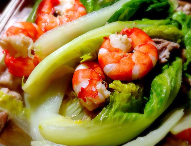 猫咪爱吃胡萝卜做的娃娃菜鲜虾汤