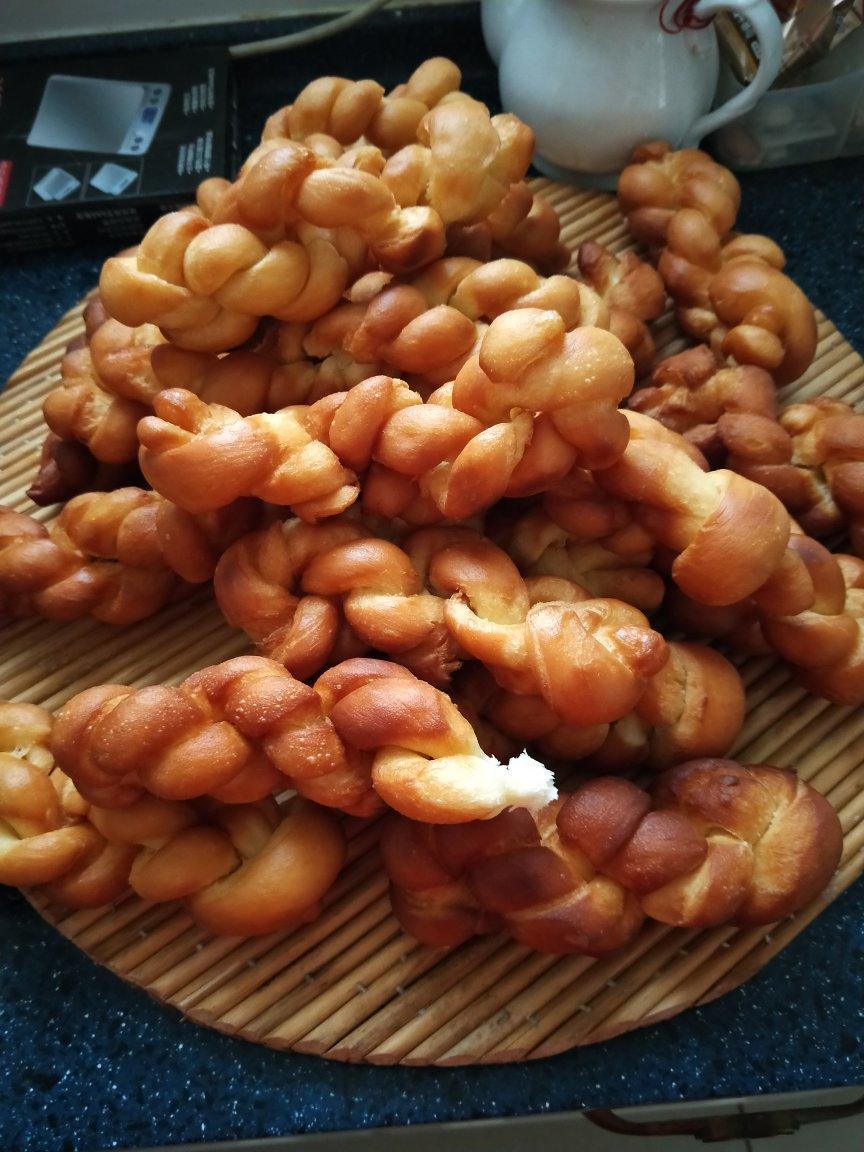 鲜奶软麻花