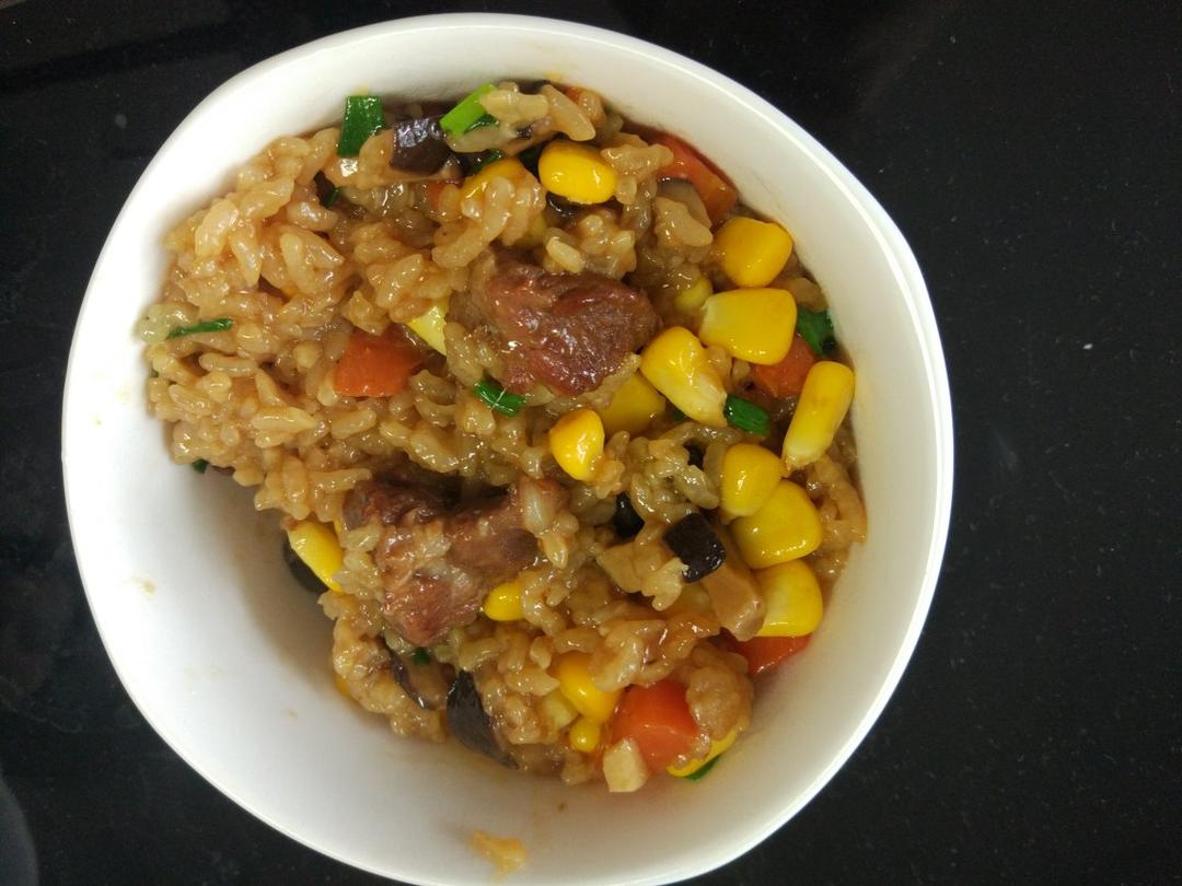 喷香排骨焖饭（爆好吃）