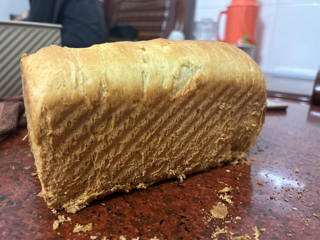 柔软好吃的蜜红豆牛奶吐司（无需分割、一次发酵）