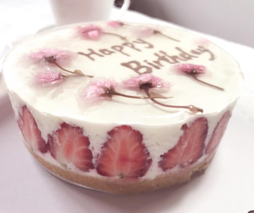 樱花巧克力草莓慕斯蛋糕（6寸）