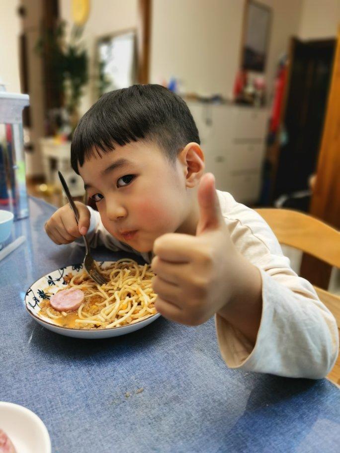 番茄家族🍅小美版意大利面肉酱，(✪▽✪)