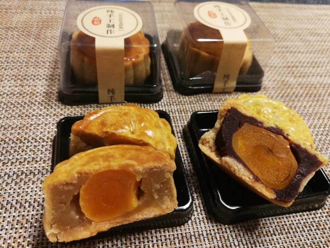 广式月饼——蛋黄莲蓉月饼