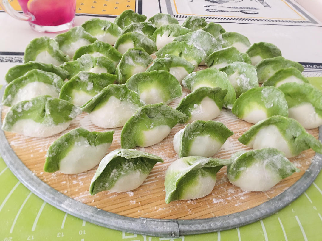 翡翠白玉白菜饺子详细版（附翡翠白玉白菜饺子包法，翡翠白玉饺子皮两种制法，面包机和面，翡翠白玉烧卖，各种馅料搭配）
