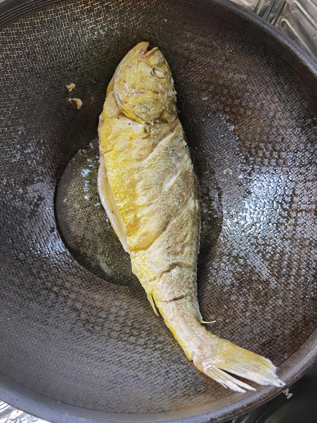 糖醋大黄鱼（任何鱼）-煎鱼不破皮秘诀