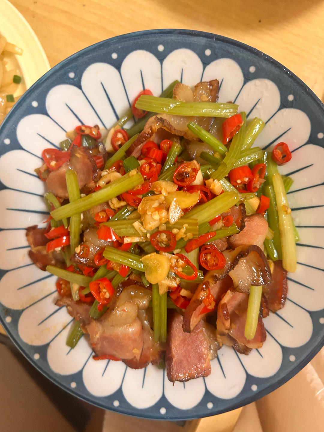 芹菜炒腊肉