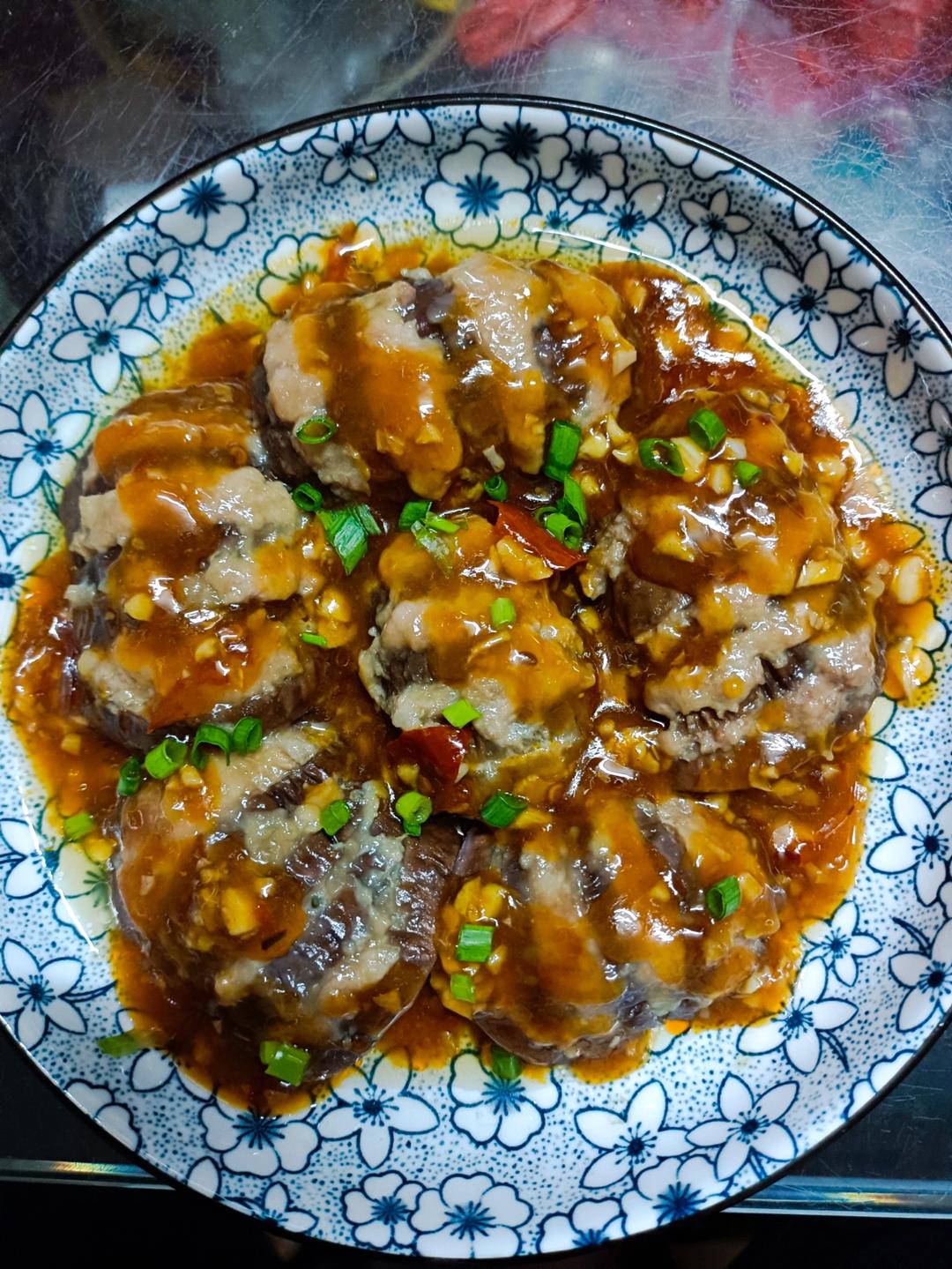 蒸肉末灯笼茄子