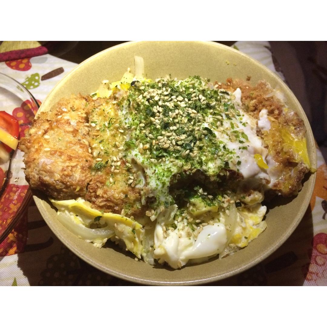 日式炸猪排盖饭（カツ丼）