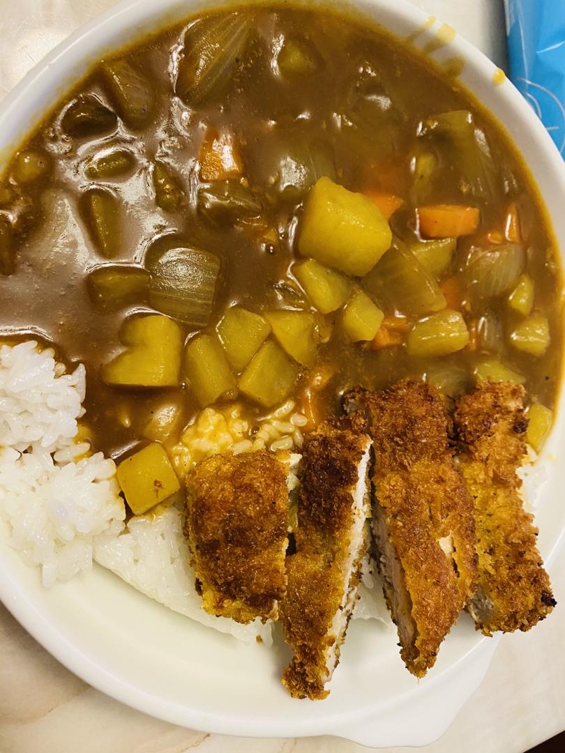香酥咖喱猪排饭