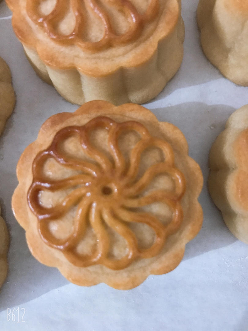 广式月饼—蛋黄莲蓉月饼