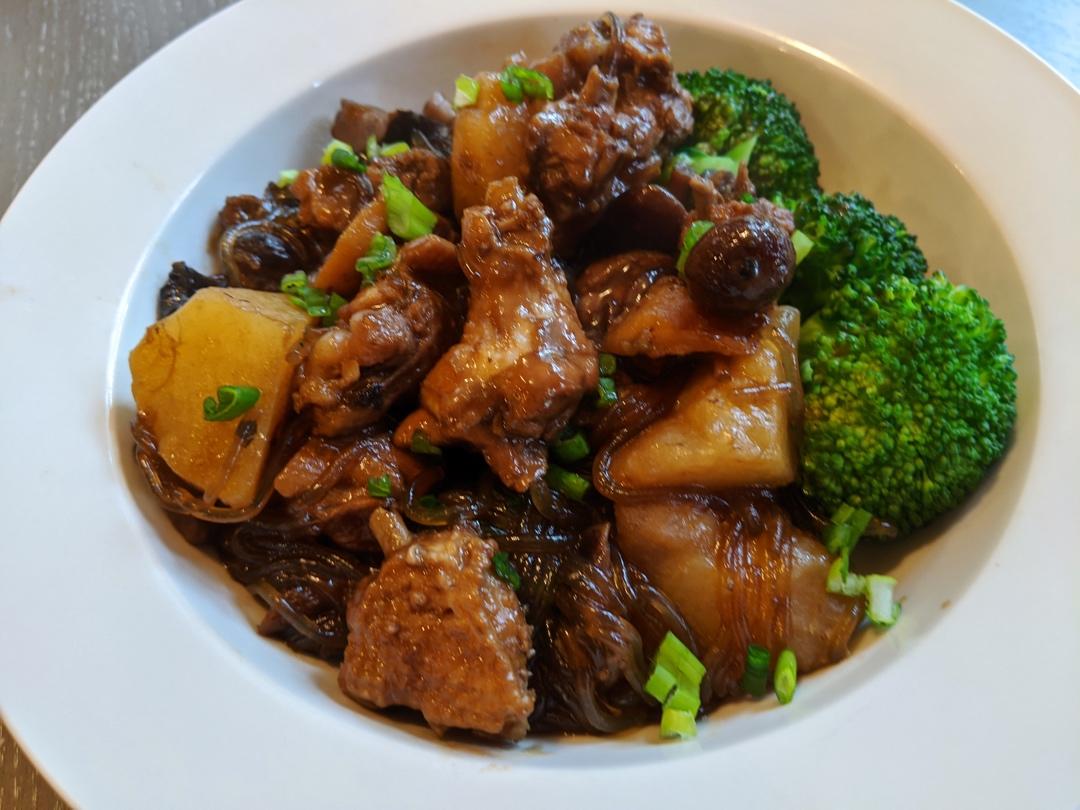 小鸡炖蘑菇
