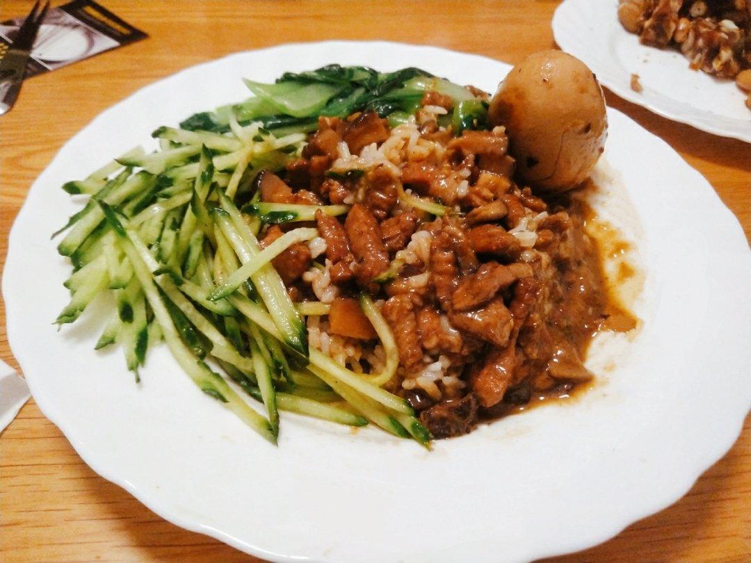 台风天的卤肉饭「厨娘物语」
