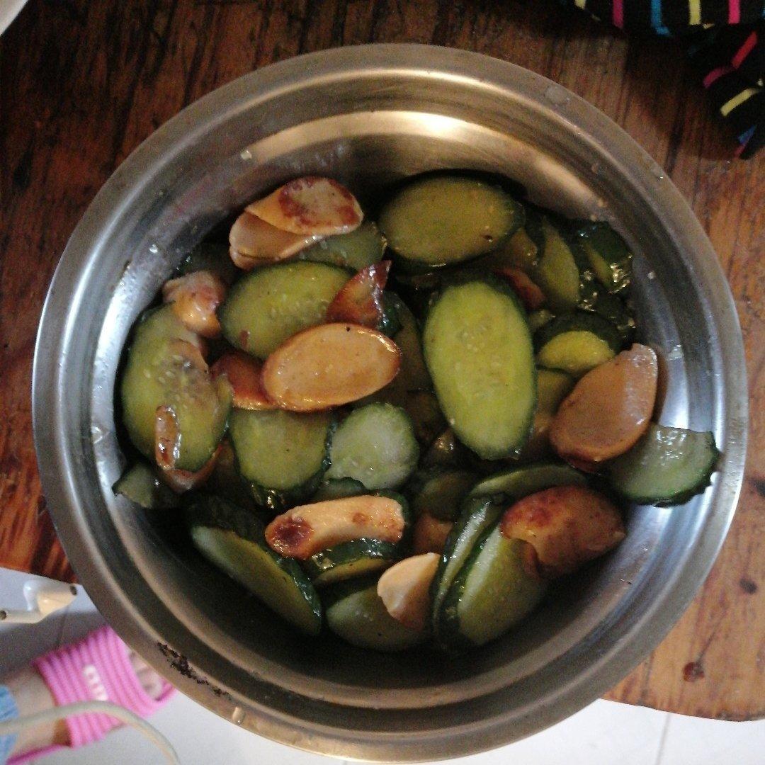 火腿肠炒黄瓜