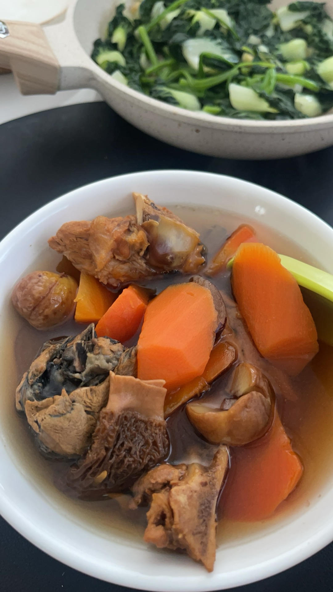 天麻红枣乌鸡汤