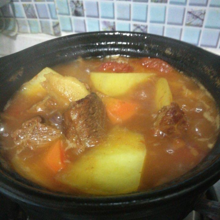番茄土豆炖牛腩