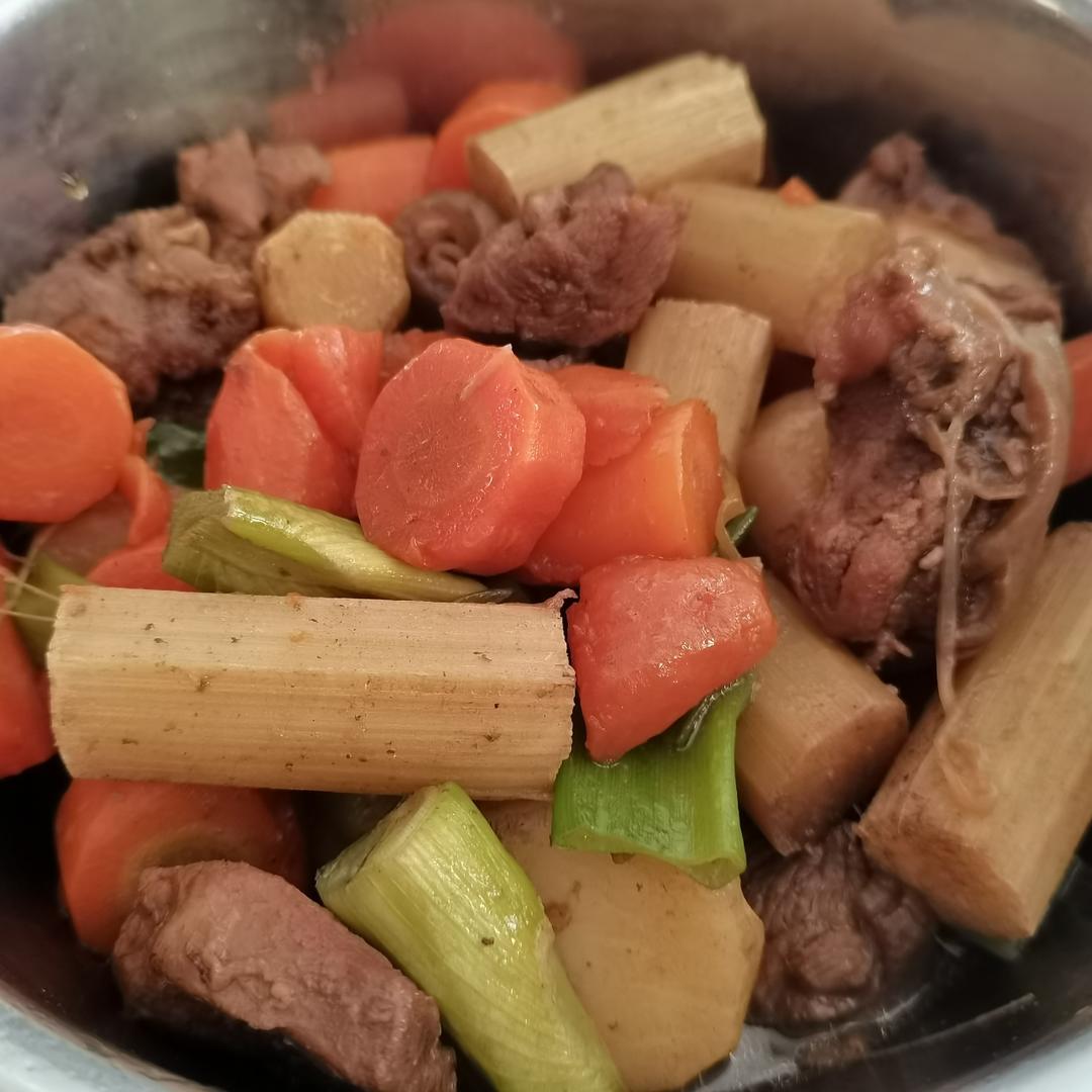 广式焖羊肉，羊肉煲