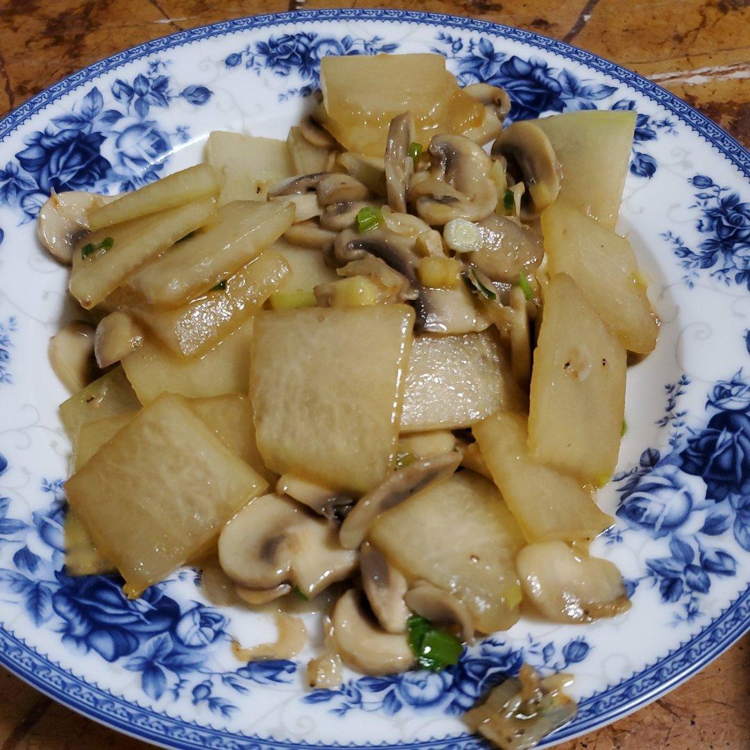 口蘑炒冬瓜