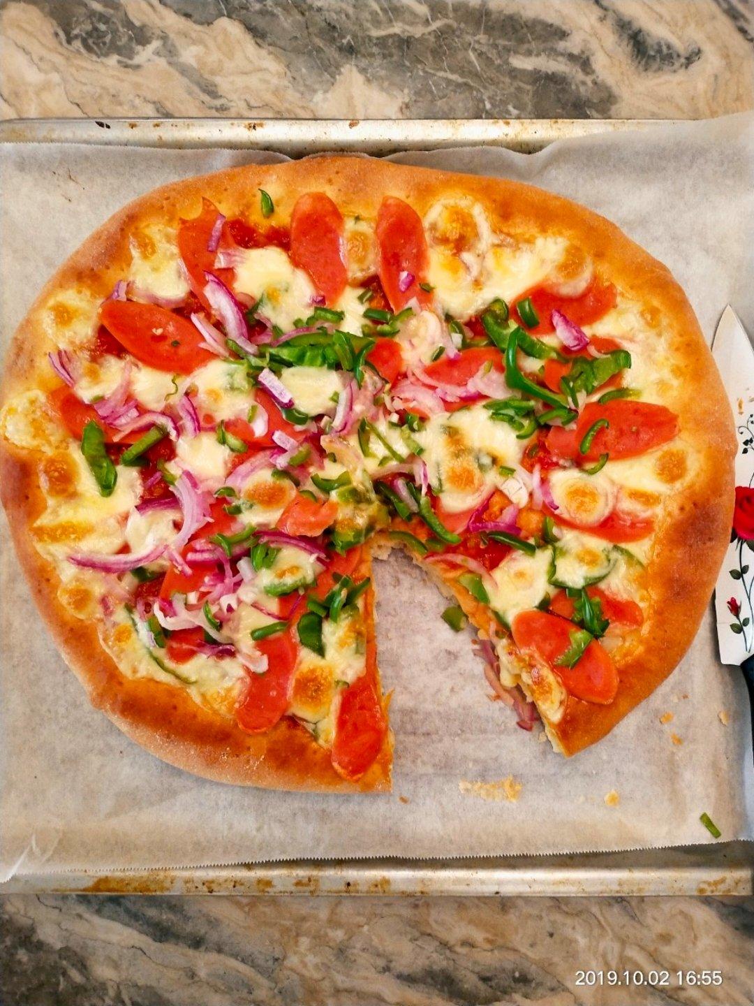 蔬菜香肠披萨（内含披萨饼皮，披萨酱做法）