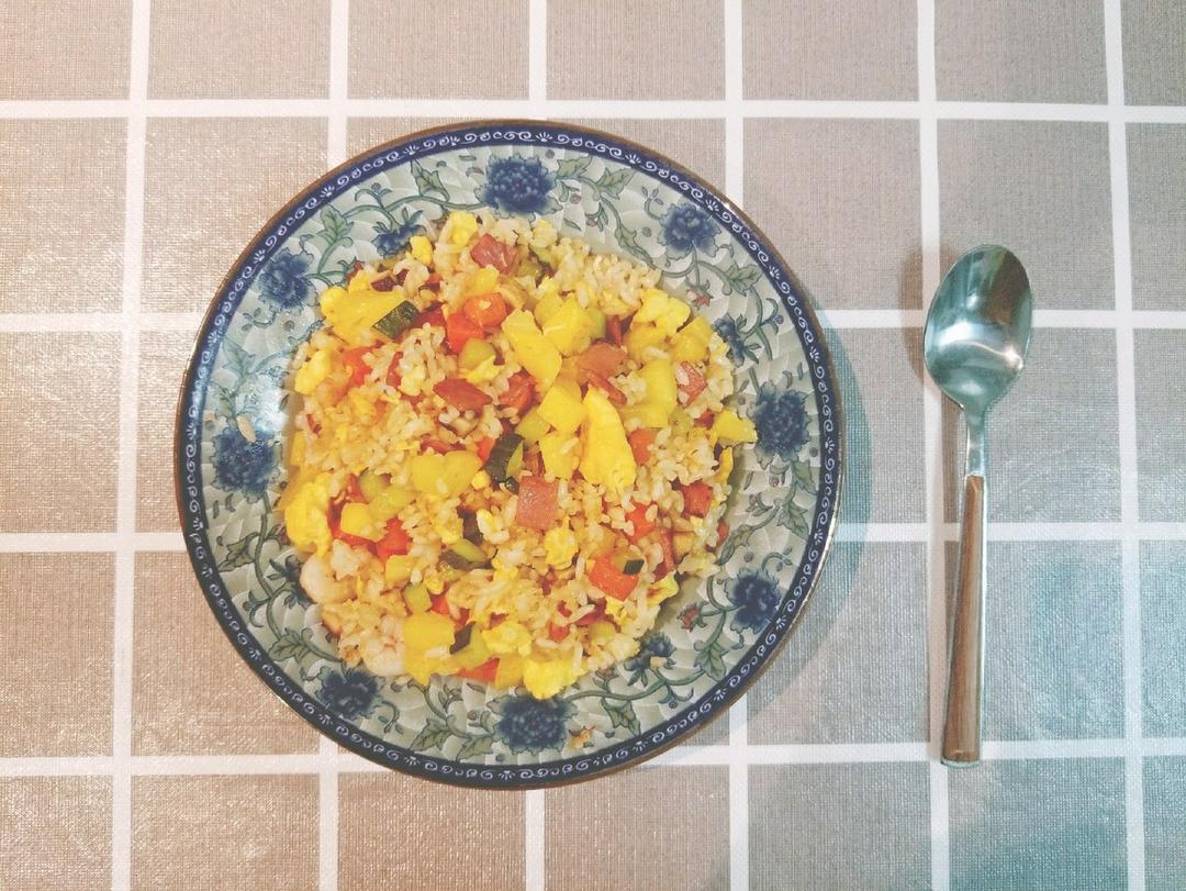 虾仁菠萝炒饭