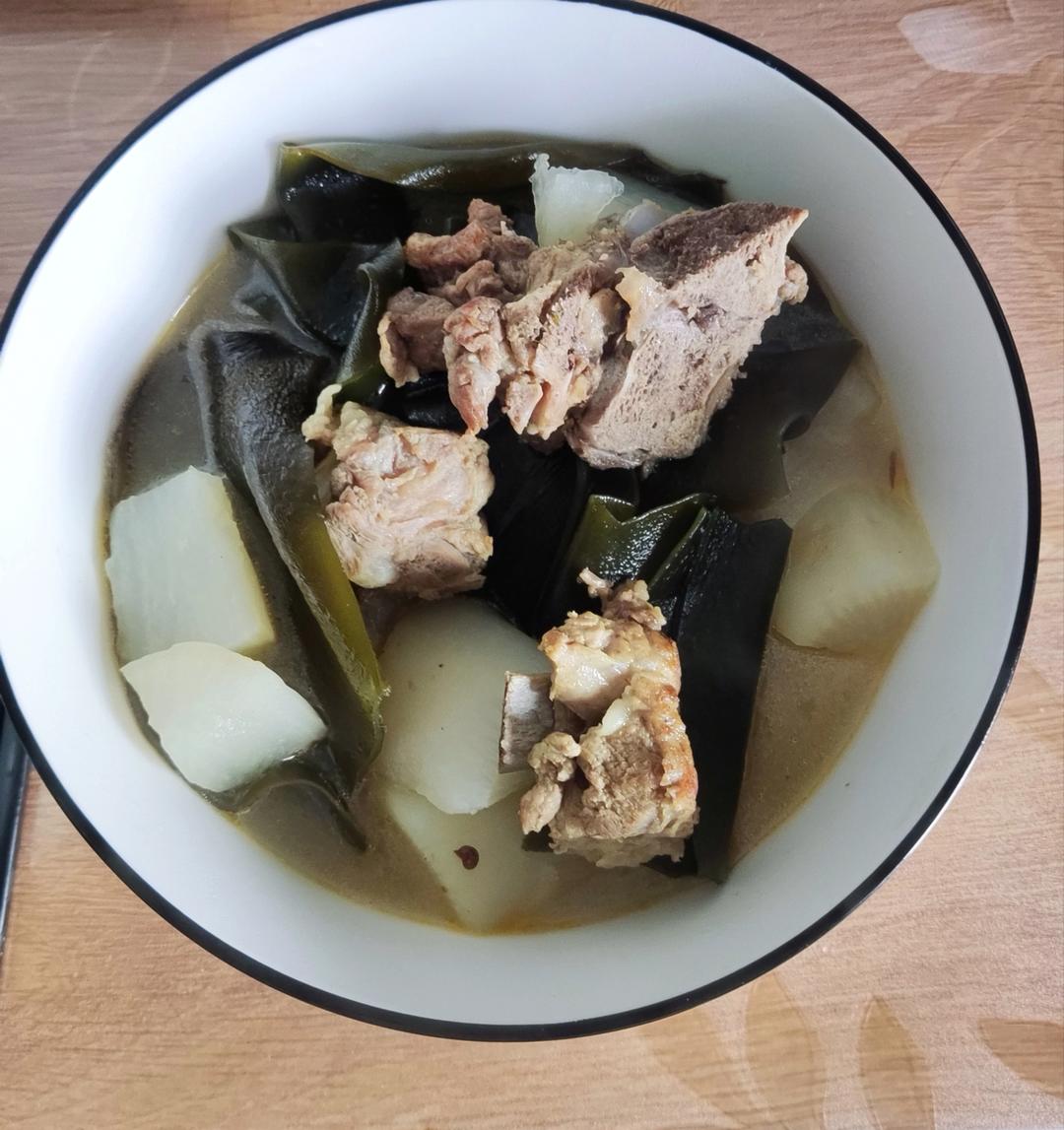 海带萝卜排骨汤