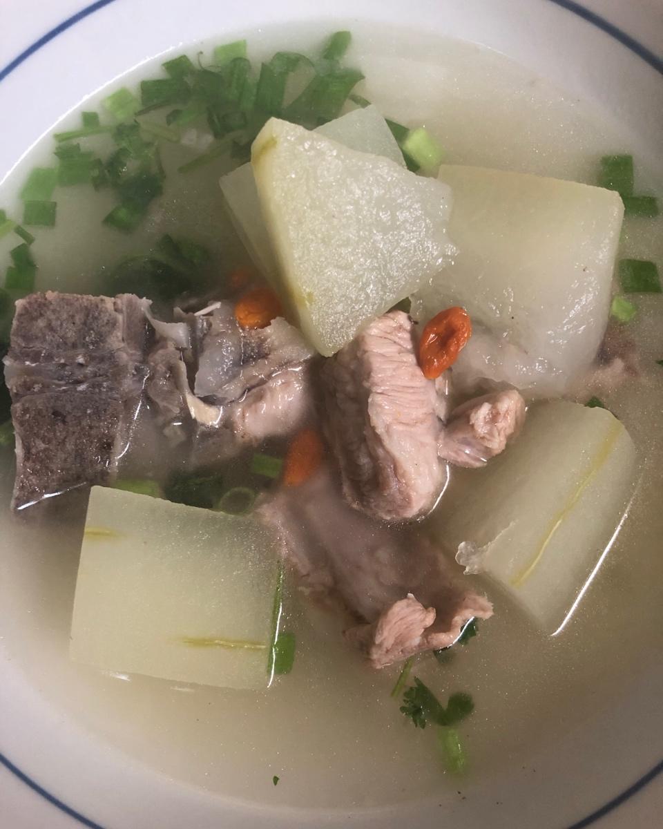 〈排骨冬瓜汤〉，喝不够，欣小厨 😉