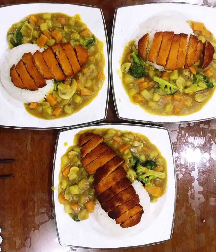 简约日式咖喱饭