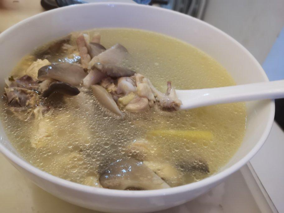 鲜美无敌：清炖鸡汤🐔