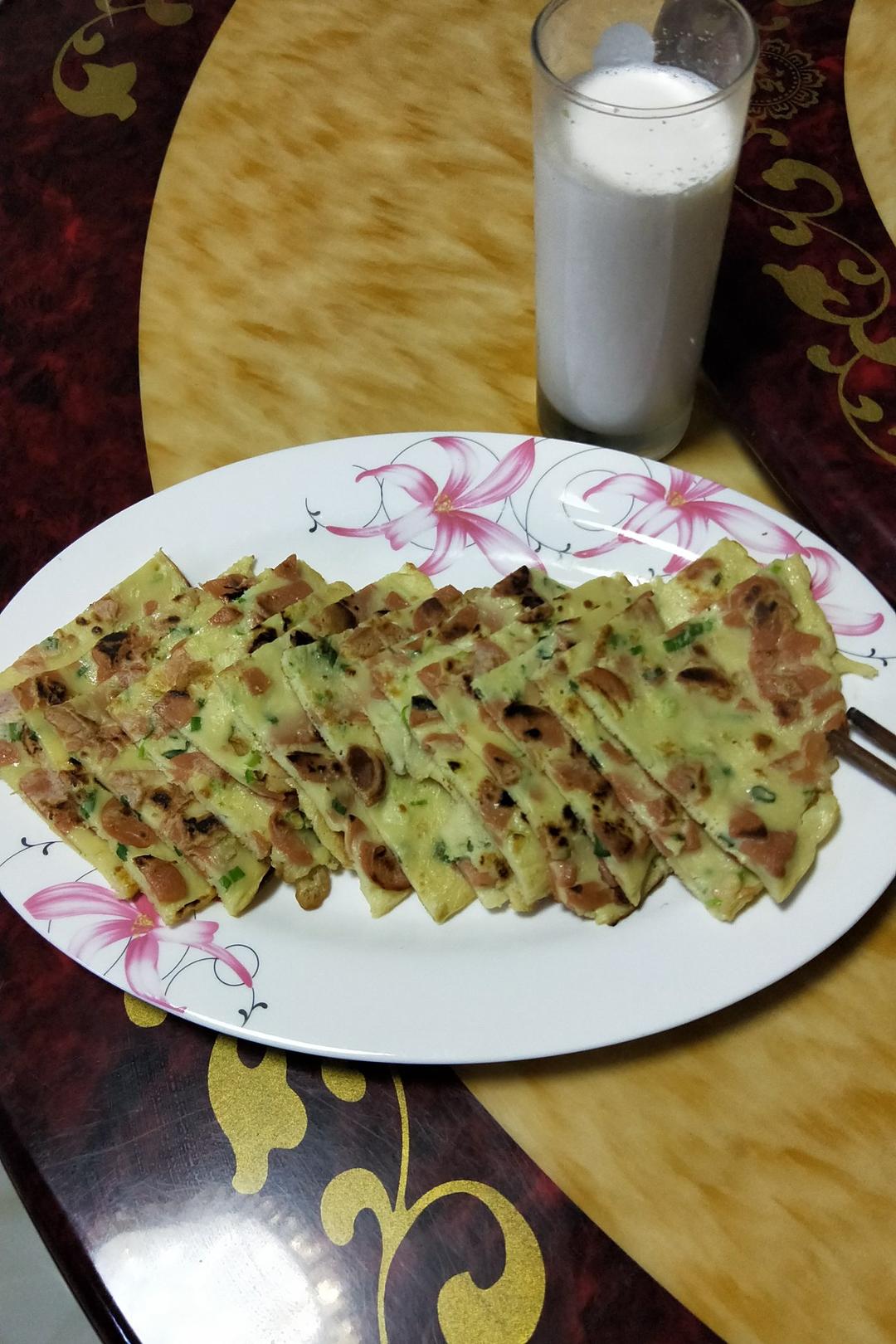 简简单单婷婷做的培根香葱鸡蛋饼