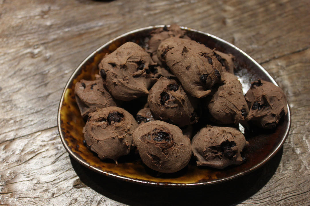 有糯米粉就可以做的超好吃的巧克力麻薯