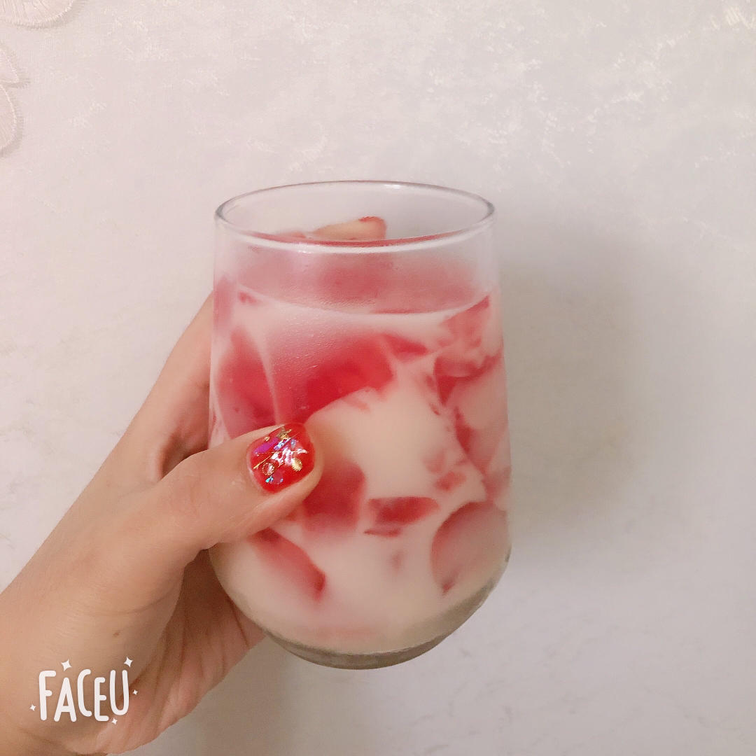 葡萄冰粉撞奶