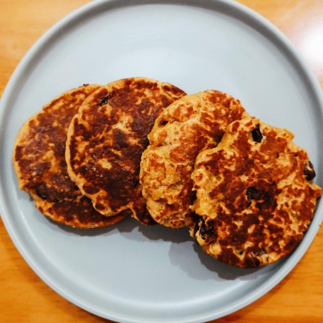 早餐燕麦鸡蛋饼＆咖啡拿铁（低脂、健康）