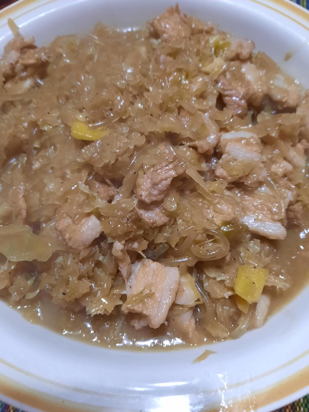 东北酸菜猪肉炖粉条