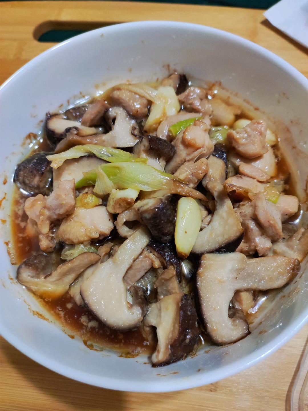 我一直一直做的一道菜，怎么做都好吃 | 香菇蒸鸡