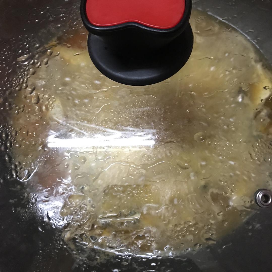 潮汕红焖竹仔鱼