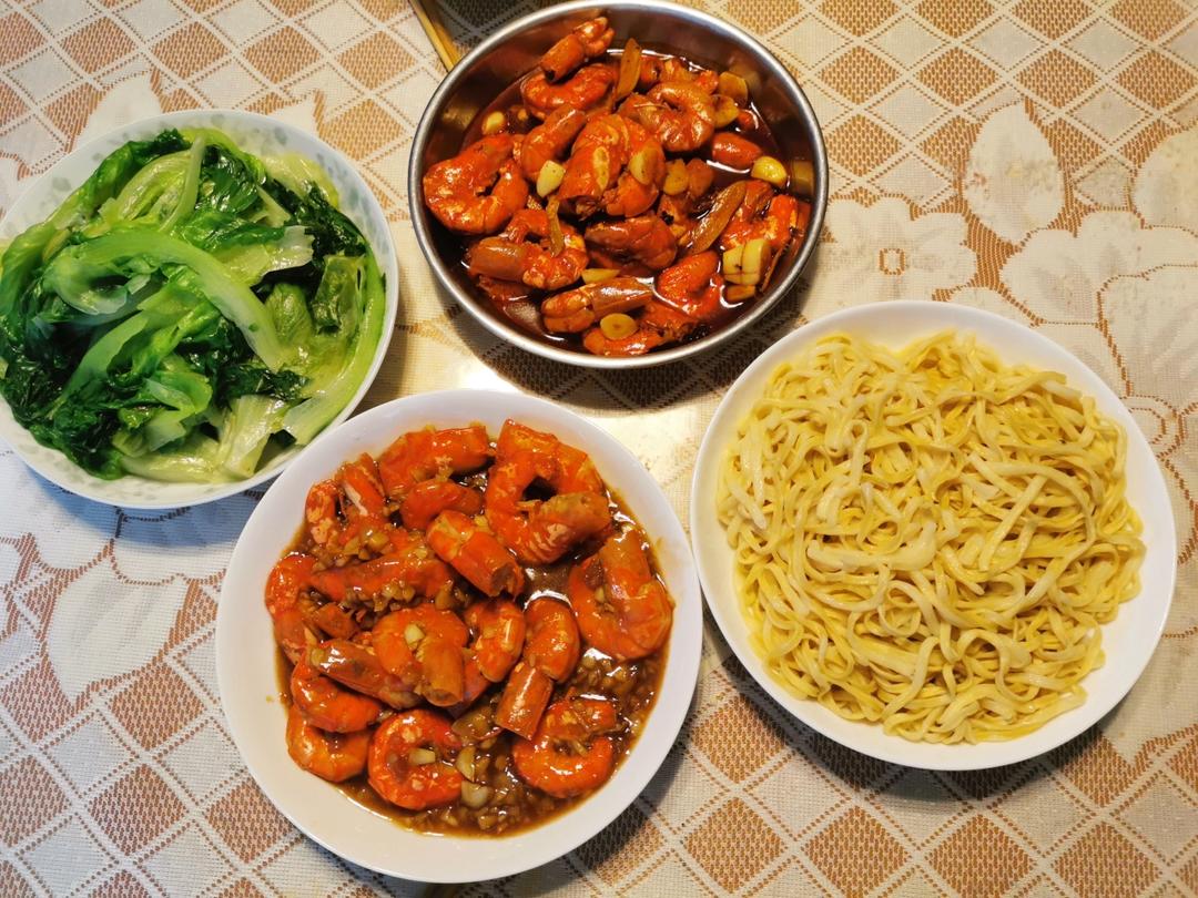 蒜蓉小龙虾（拌面）超级简单