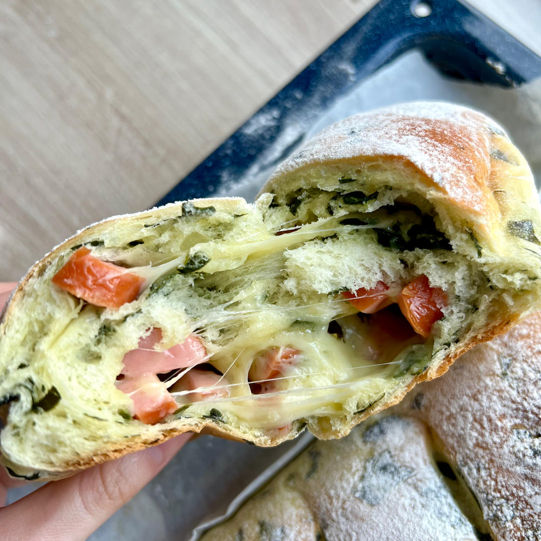 菠菜芝士咸面包