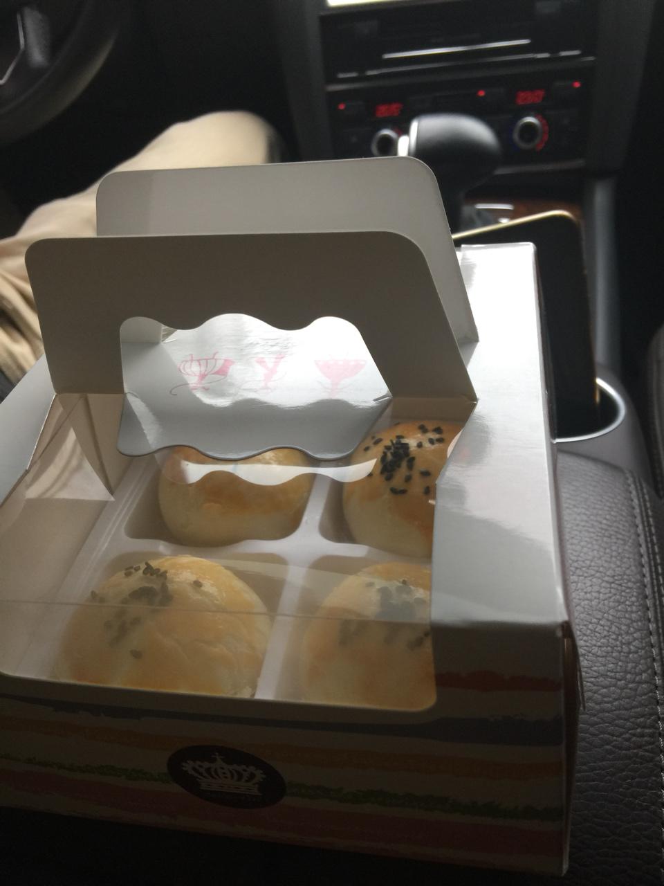 蛋黄酥，红豆酥，绿豆酥