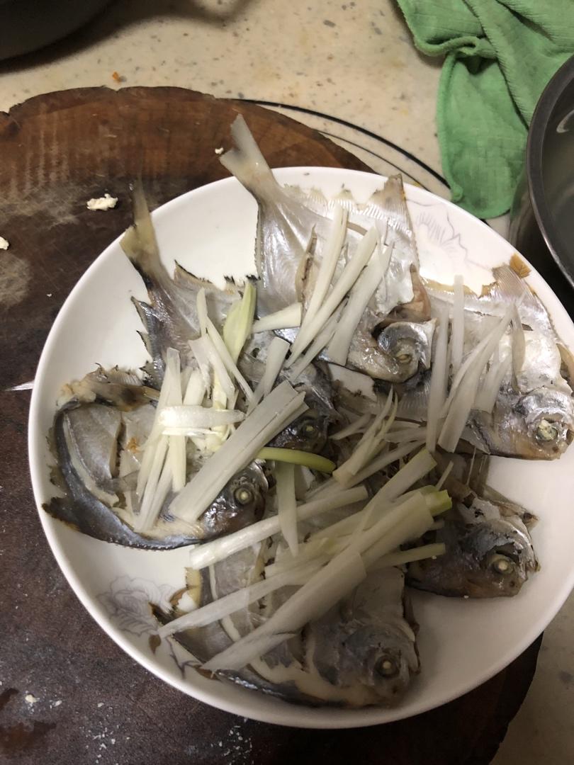 清蒸鲳鱼