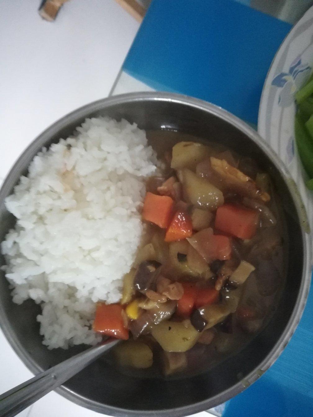 咖喱鸡肉饭